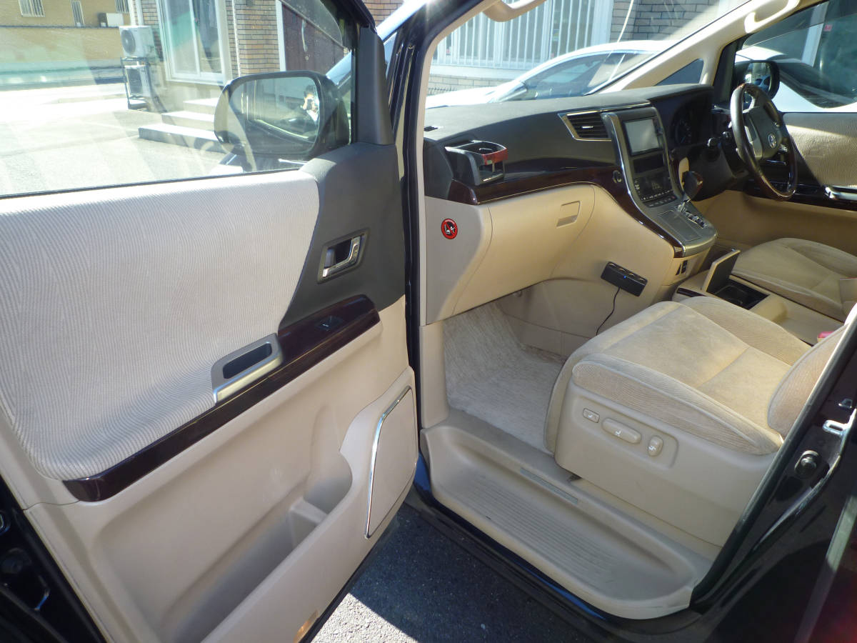 2013 Toyota Alphard 240G